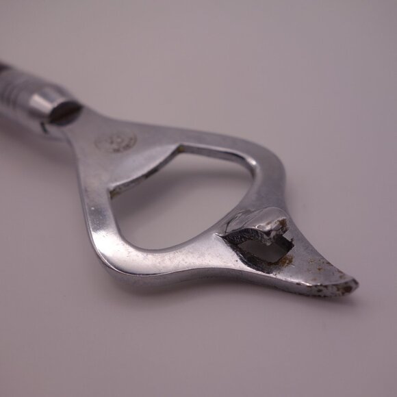 Vintage Gh Made in Canada Bottle Opener/Can Opener - Picture 5 of 13